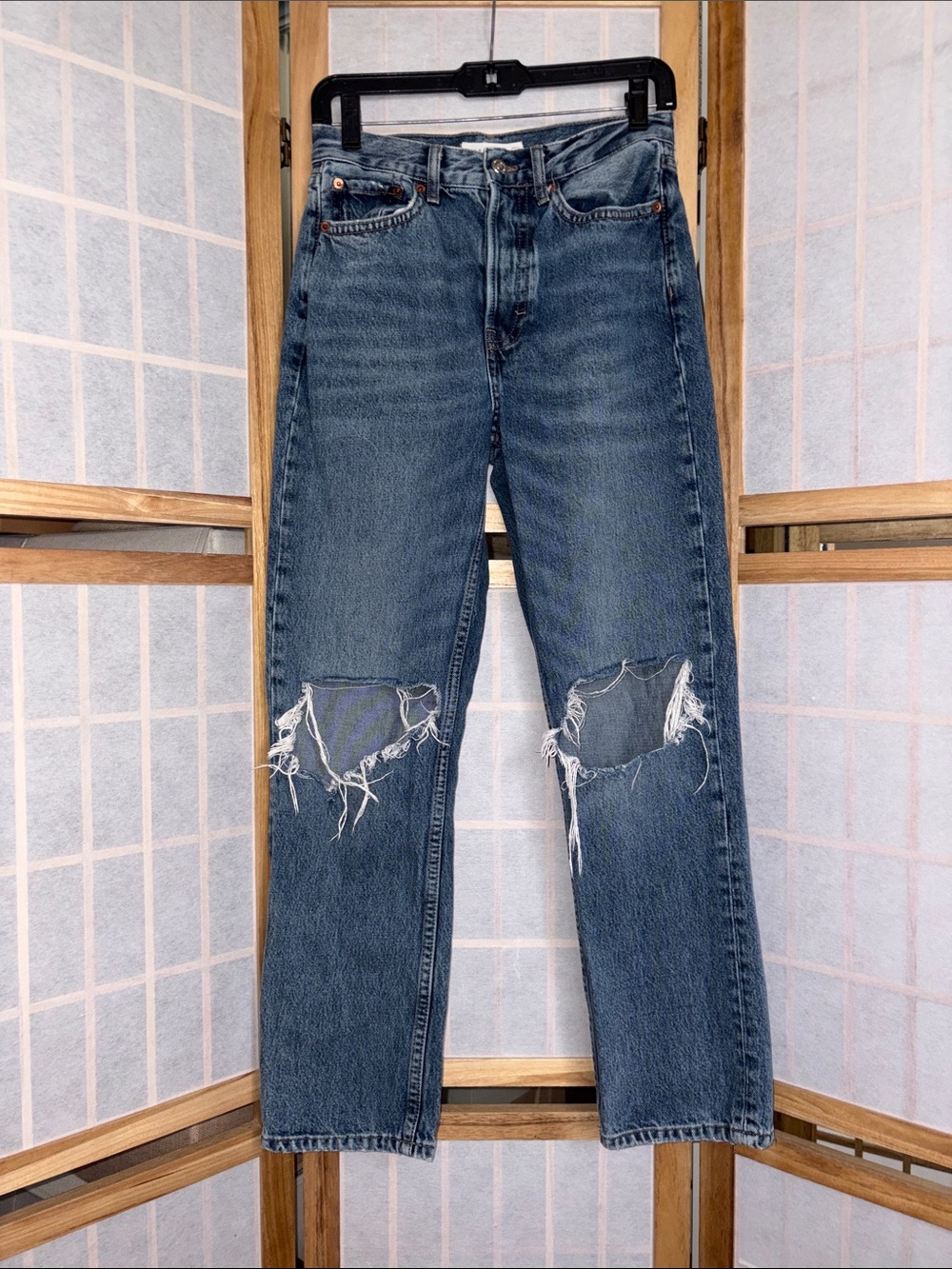 Topshop Distressed Dad Jeans High Rise Size 26 (Measures 26x28)